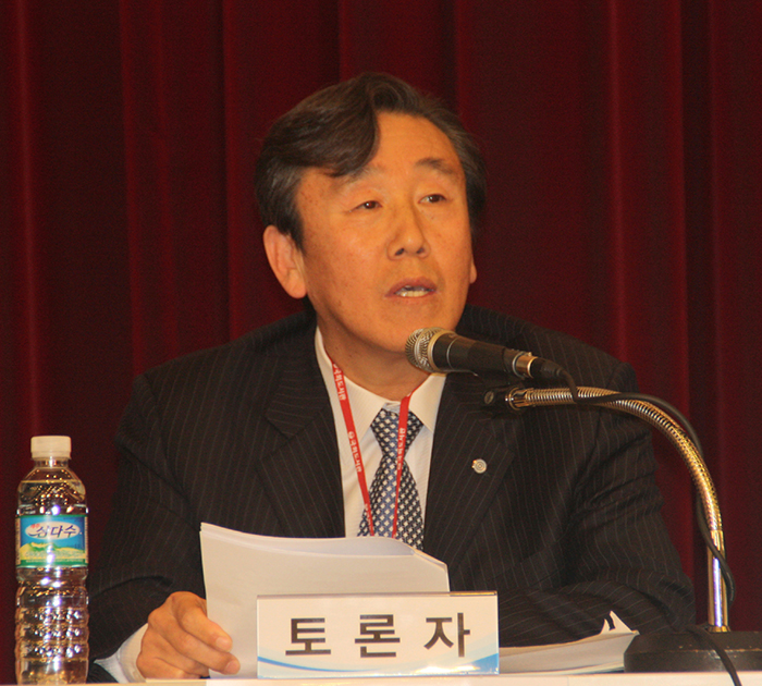 동북아 안보환경의 변화와 한국의 균형외교- THAAD 배치를 중심으로